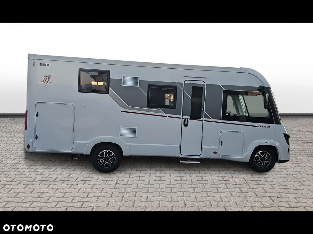 Rapido 850 F - Integra z łóżkiem królewskim / Kolekcja 2026 - 7