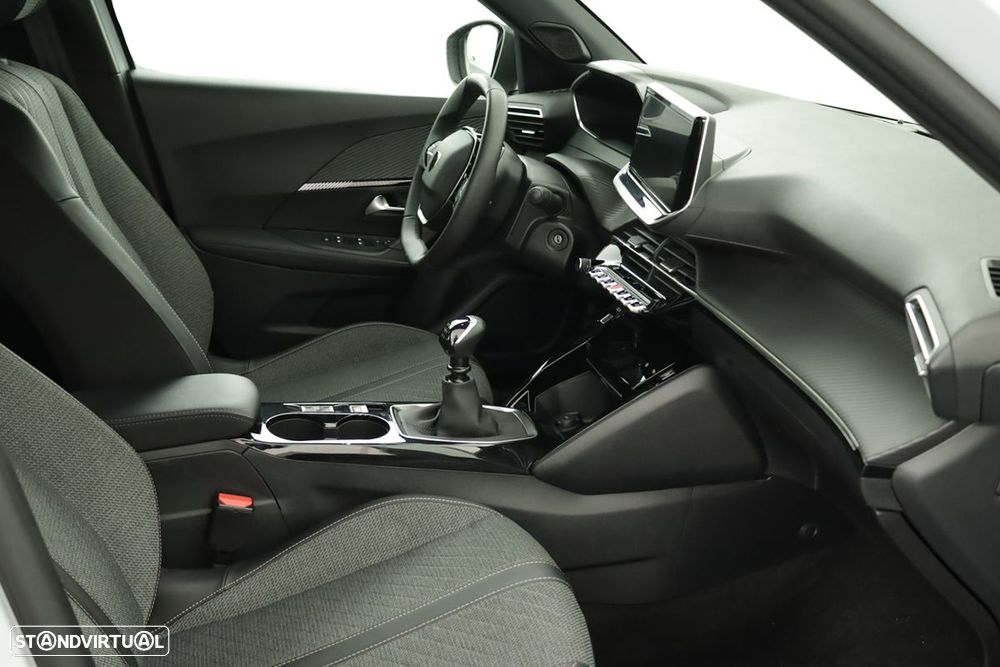 Peugeot 2008 1.2 PureTech Allure - 22