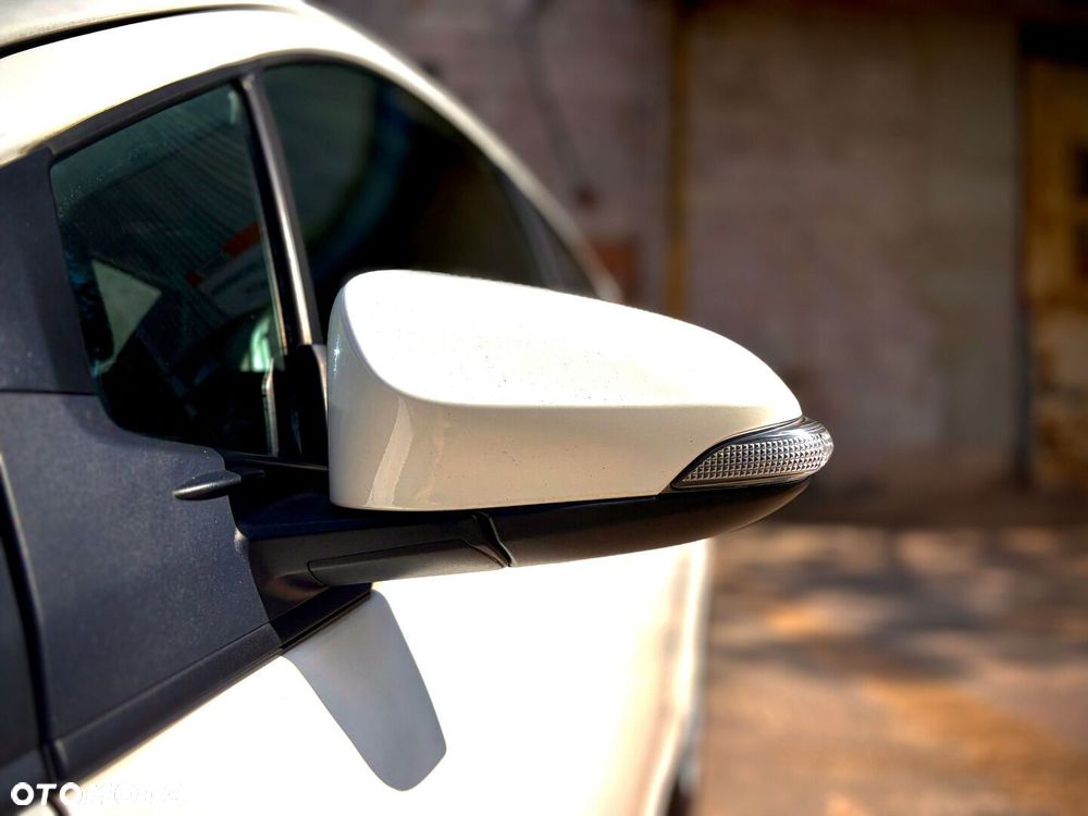 Toyota Yaris 1.0 Active EU6 - 10