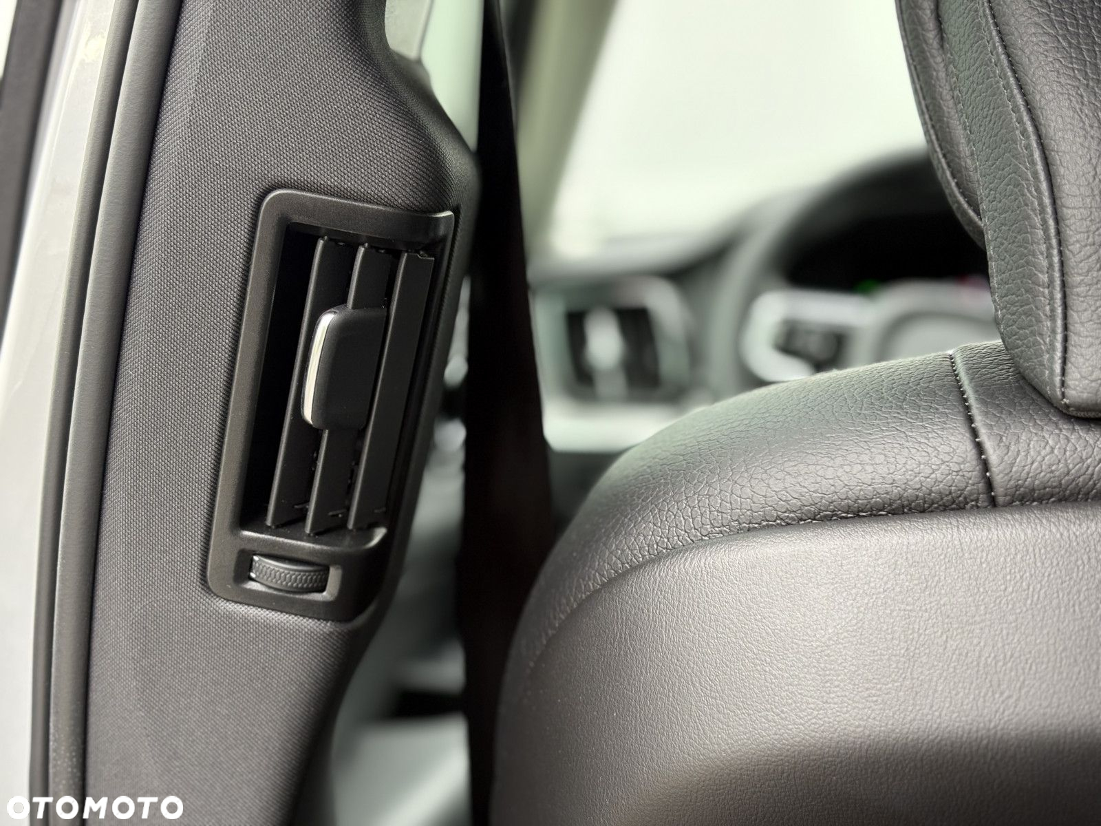 Volvo XC 60 - 30