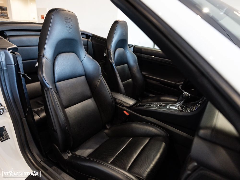 Porsche 911 (991) Turbo S Cabriolet - 36