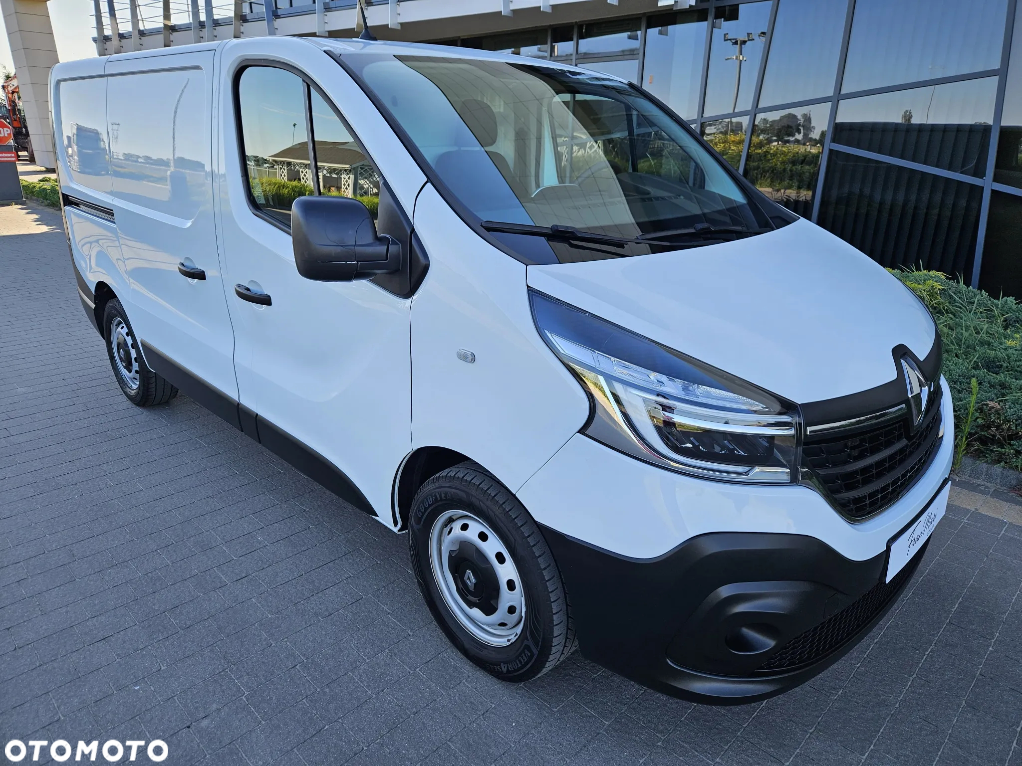 Renault Trafic - 12
