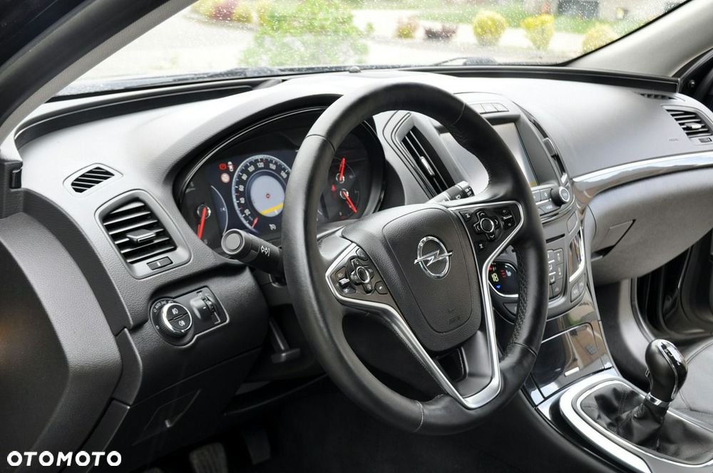 Opel Insignia - 22