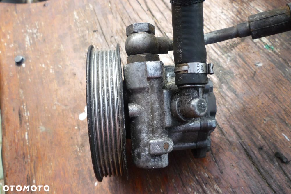 Pompa wspomagania Audi A6 C6 2.7 TDI 04F0145155A 7692955186 - 2