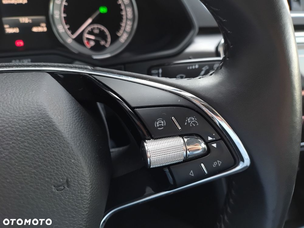 Skoda Superb 2.0 TSI Style DSG - 23