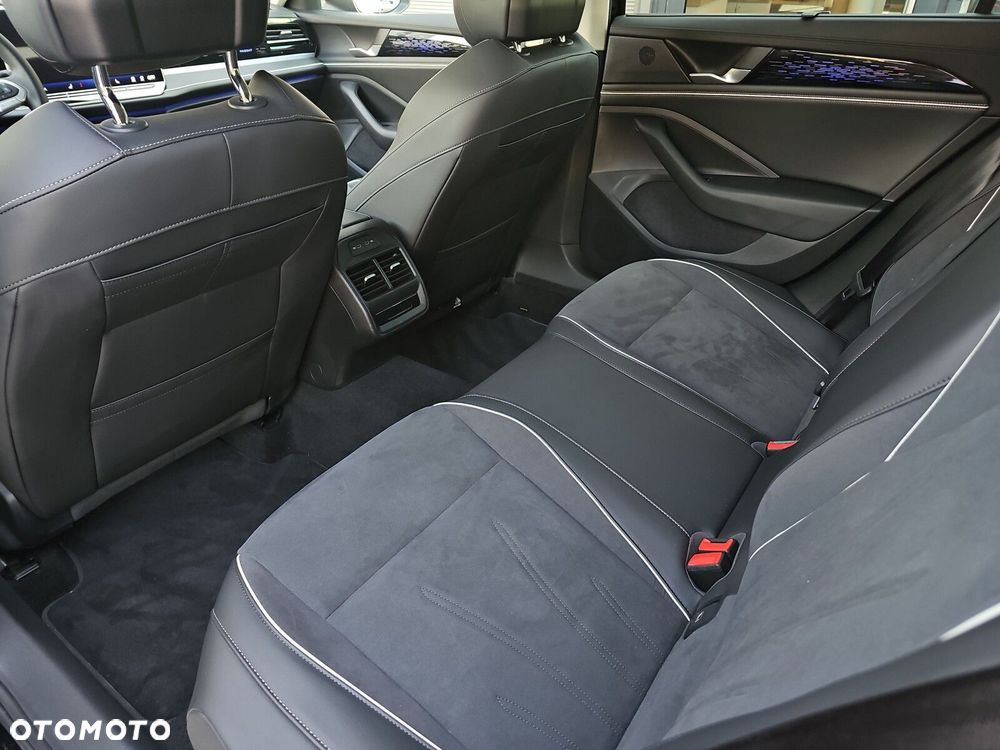 Volkswagen Passat - 17