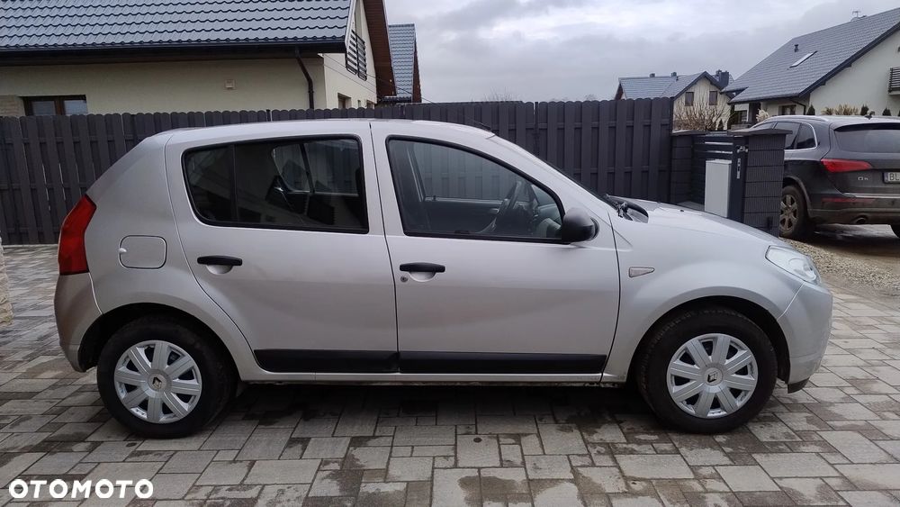 Dacia Sandero 1.2 16V - 10