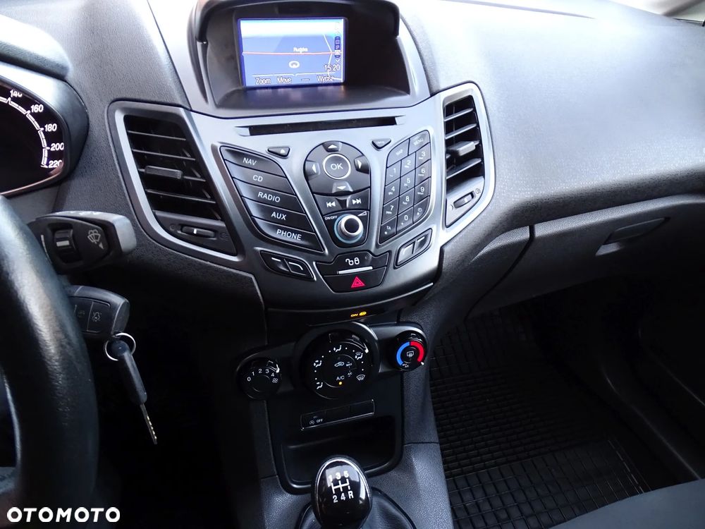 Ford Fiesta - 15