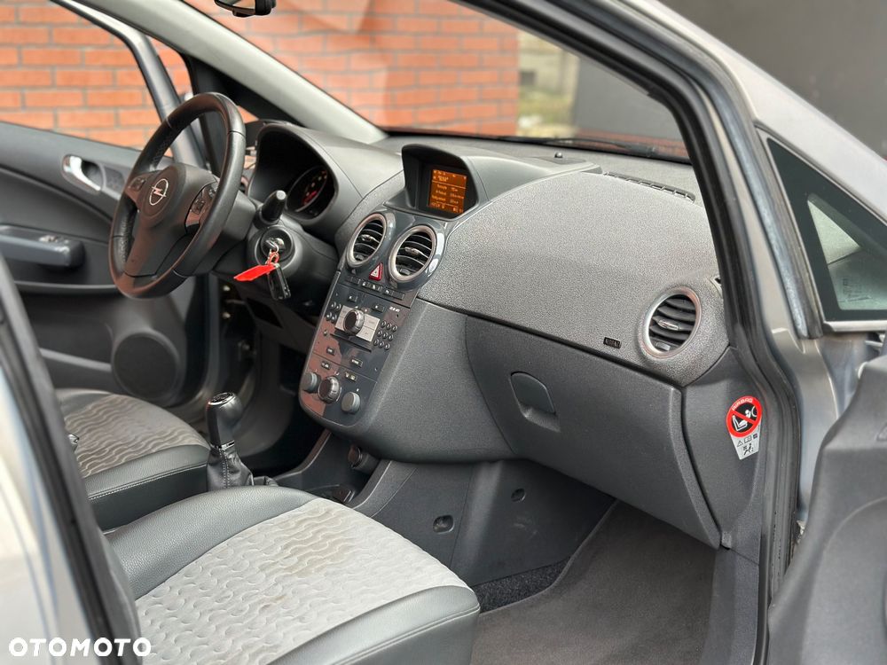 Opel Corsa 1.4 16V Edition 111 Jahre - 9