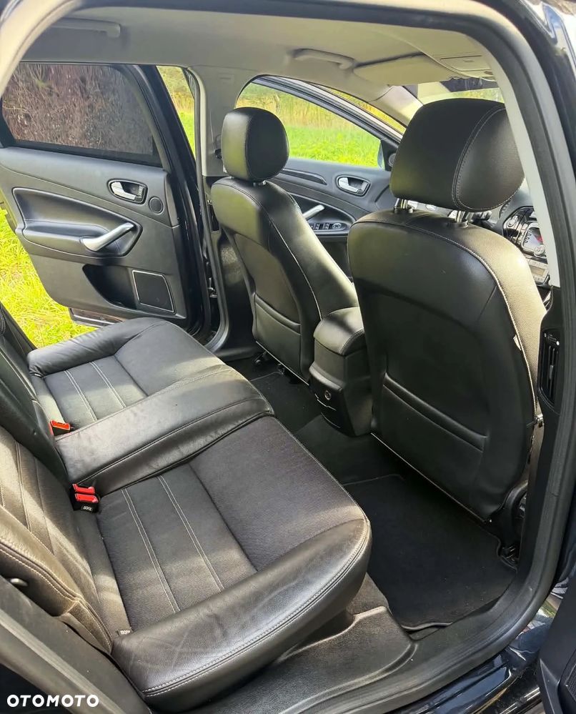 Ford Mondeo 2.0 TDCi Champions Edition - 32