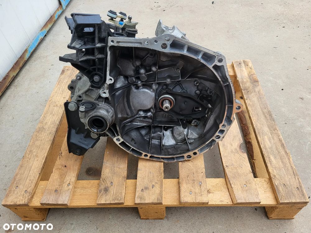 Skrzynia biegów 20A704 Citroen C3 III 1.2VTI - 2