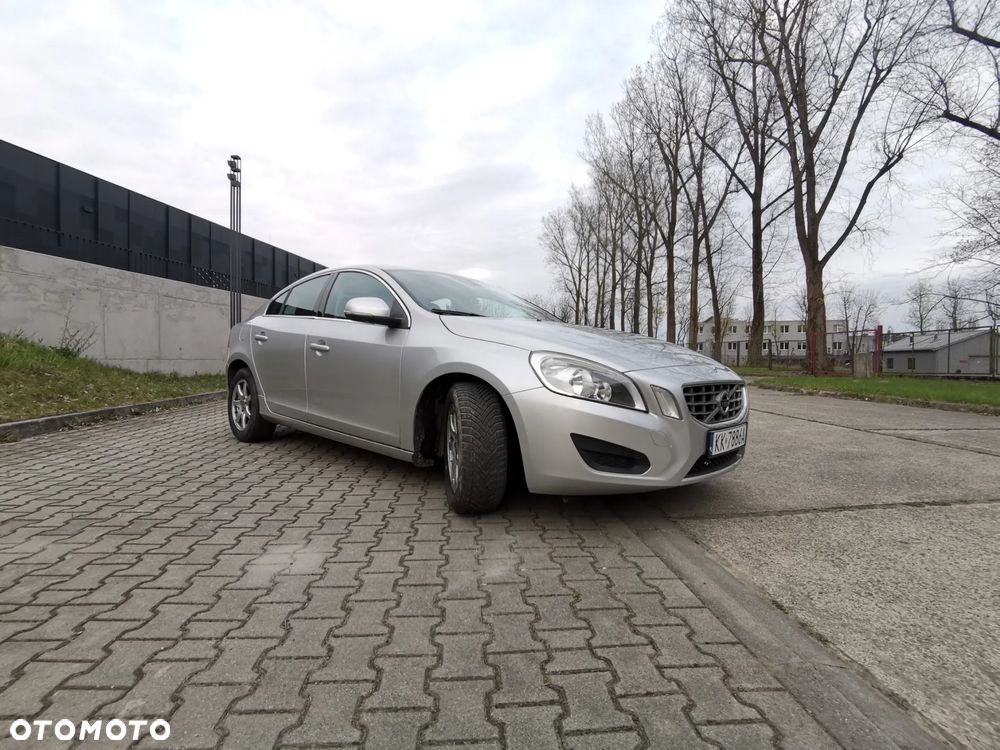 Volvo S60 T3 Momentum - 5