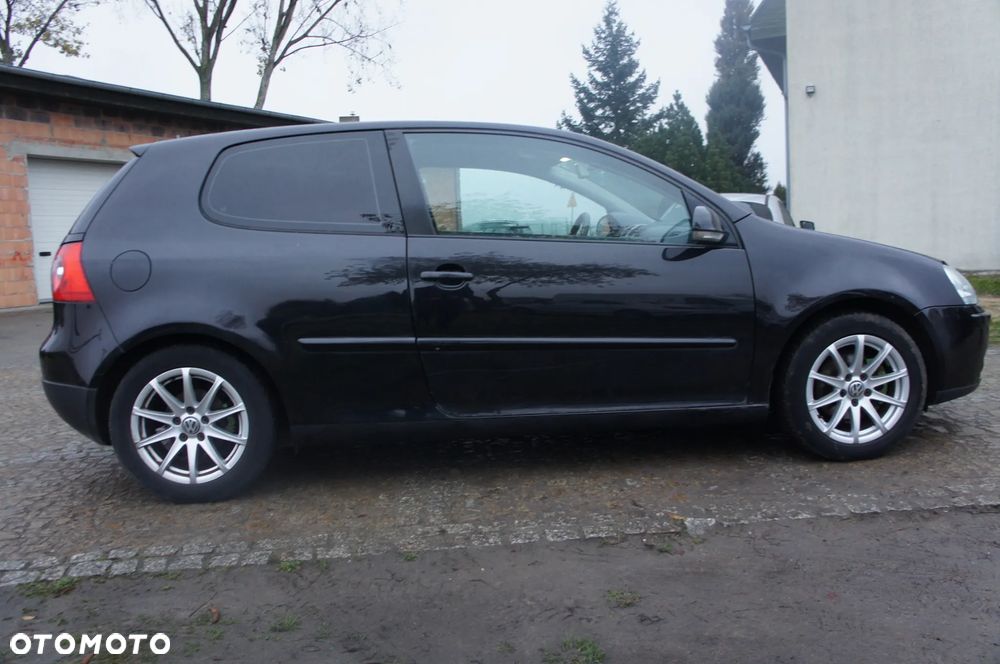 Volkswagen Golf 1.6 FSI Comfortline - 2