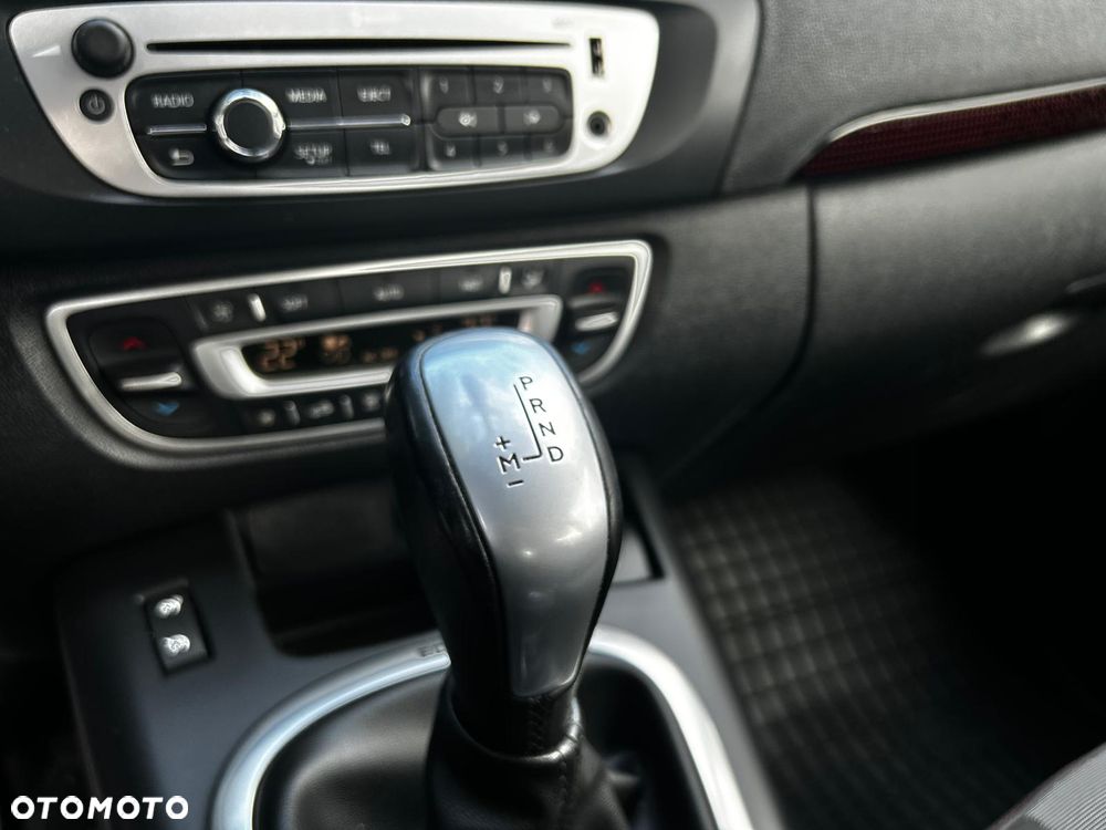 Renault Scenic 1.5dCi TomTom Edition EDC - 24