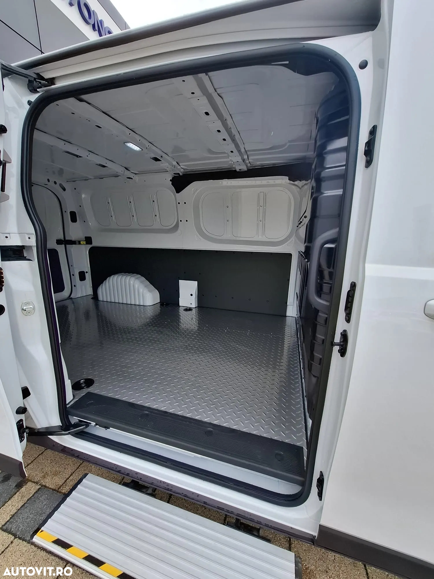 Maxus DELIVER7 - 23