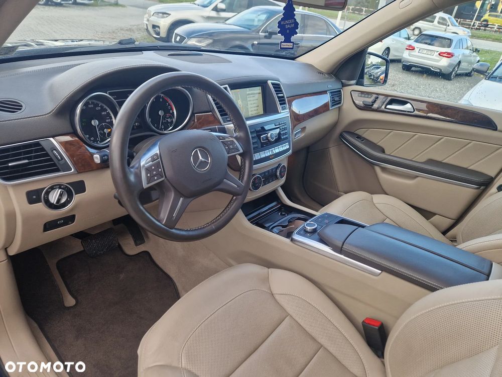Mercedes-Benz GL - 17