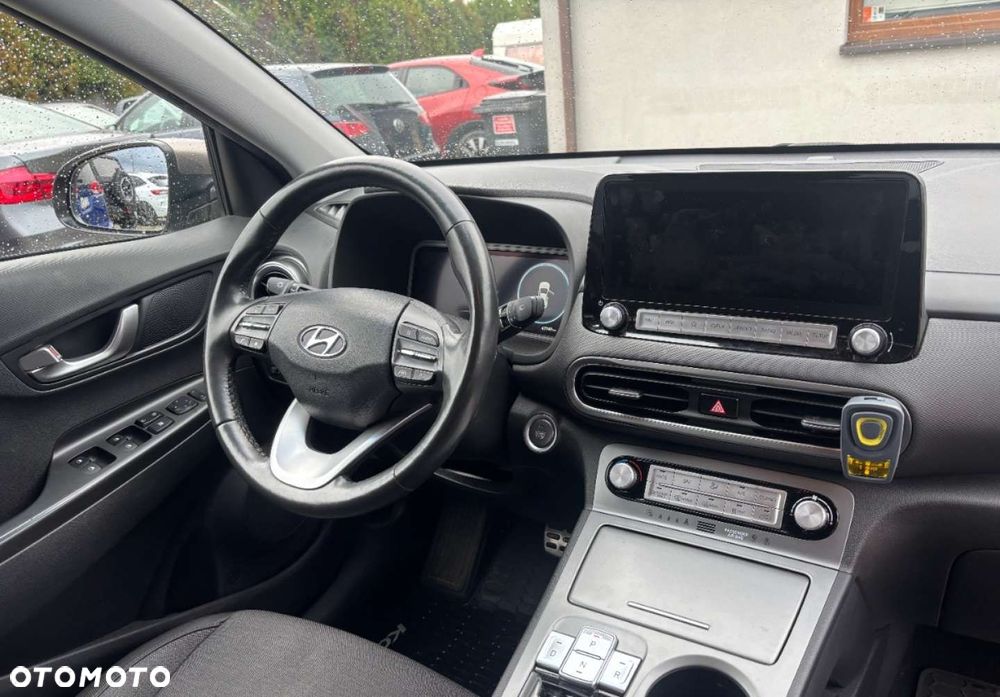 Hyundai Kona - 11
