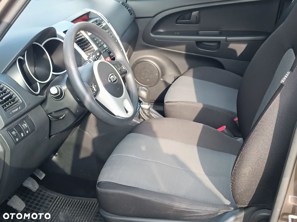 Kia Venga 1.6 M - 19