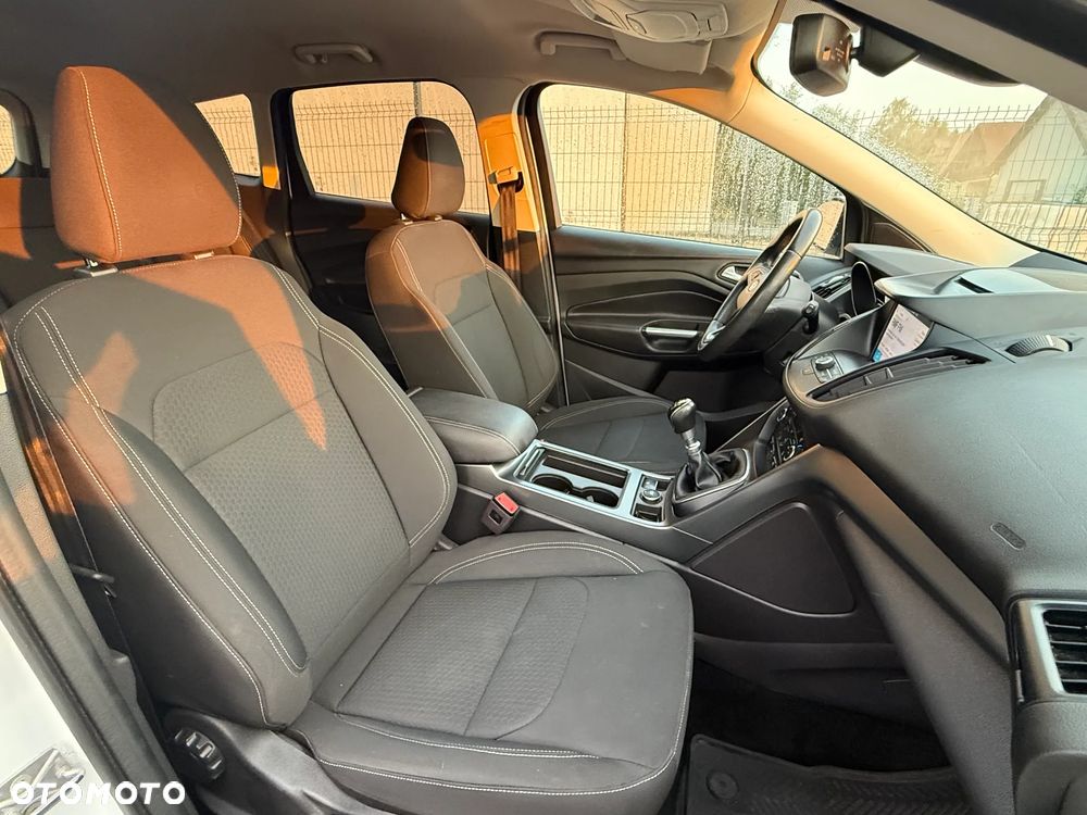 Ford Kuga 1.5 EcoBoost 2x4 Individual - 22