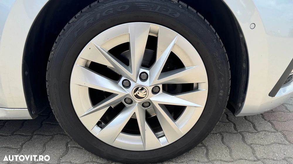 Skoda Octavia 2.0 TDI DSG Style - 15