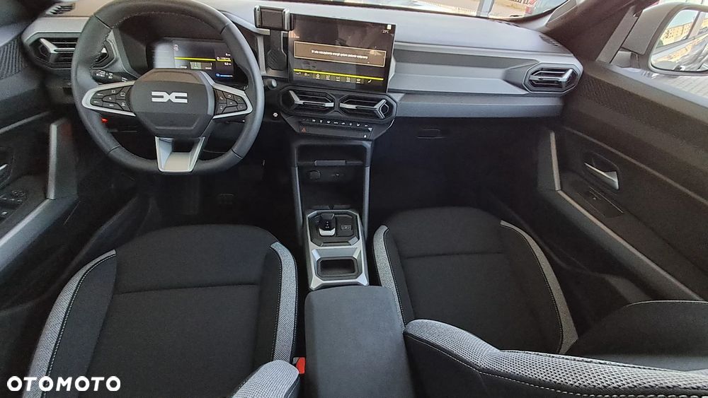 Dacia Duster 1.8 Full Hybrid 155 Journey MMT - 9