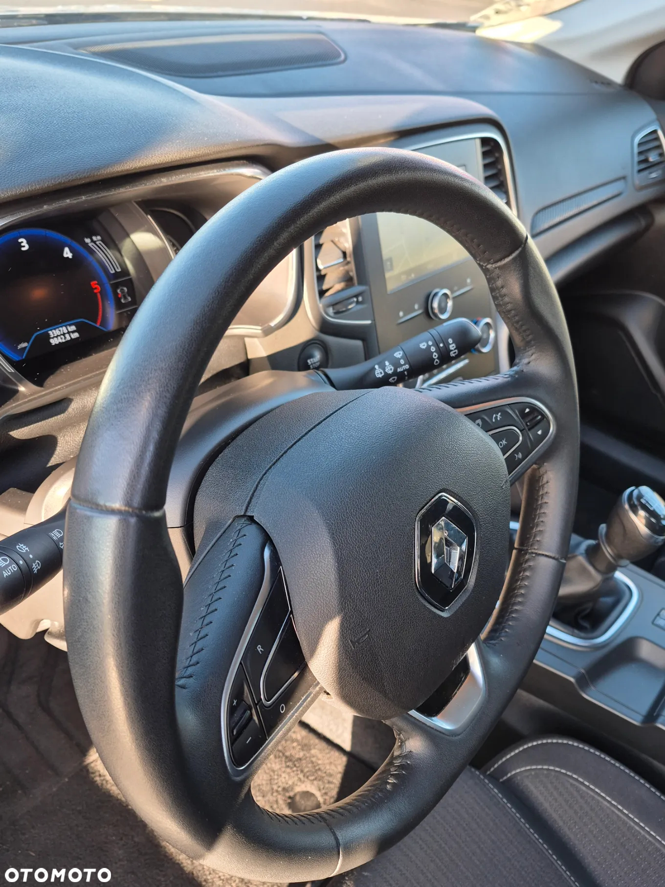 Renault Megane 1.5 Blue dCi Zen - 12
