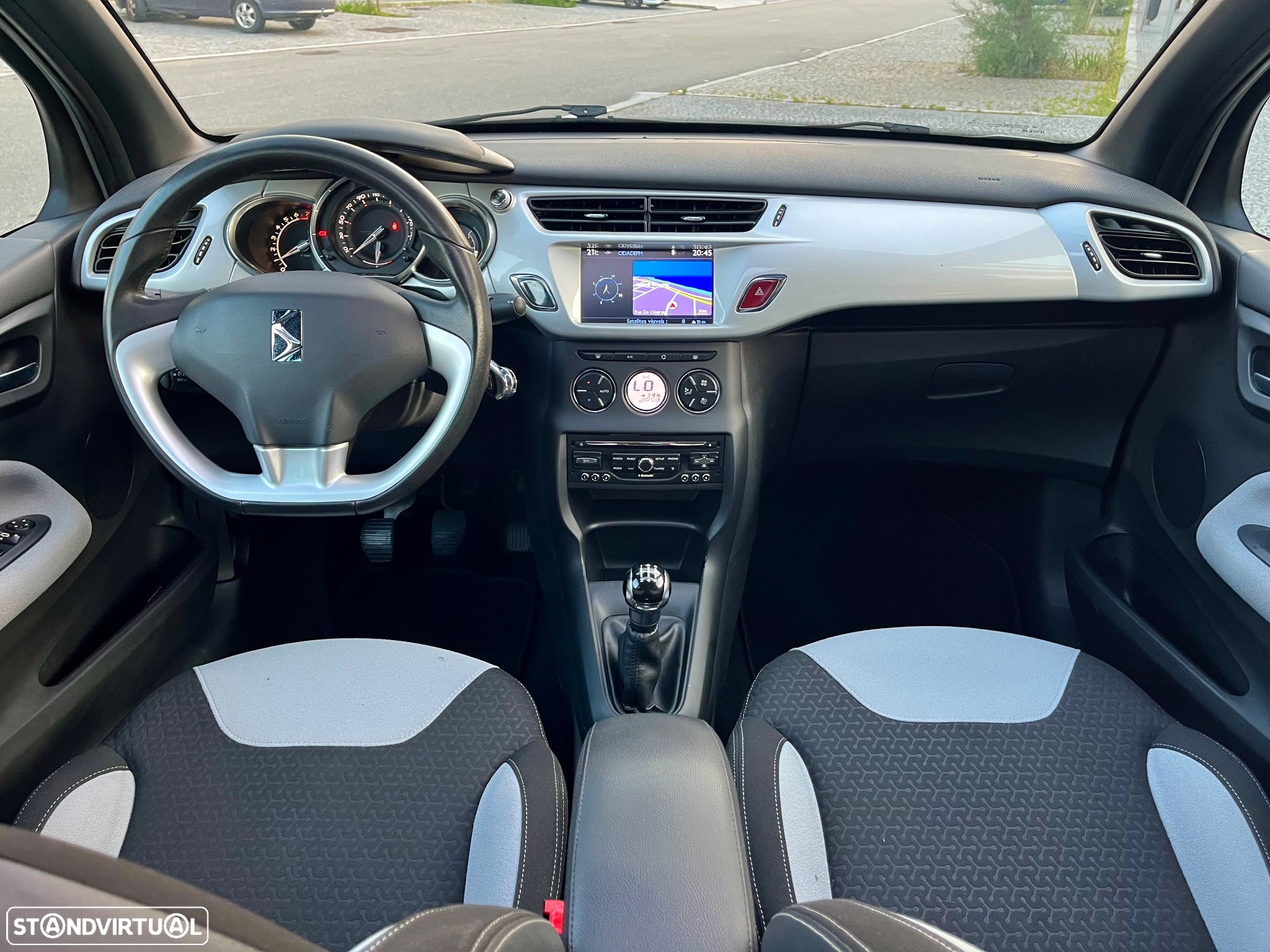 Citroën DS3 Cabrio 1.2 VTi So Chic - 16