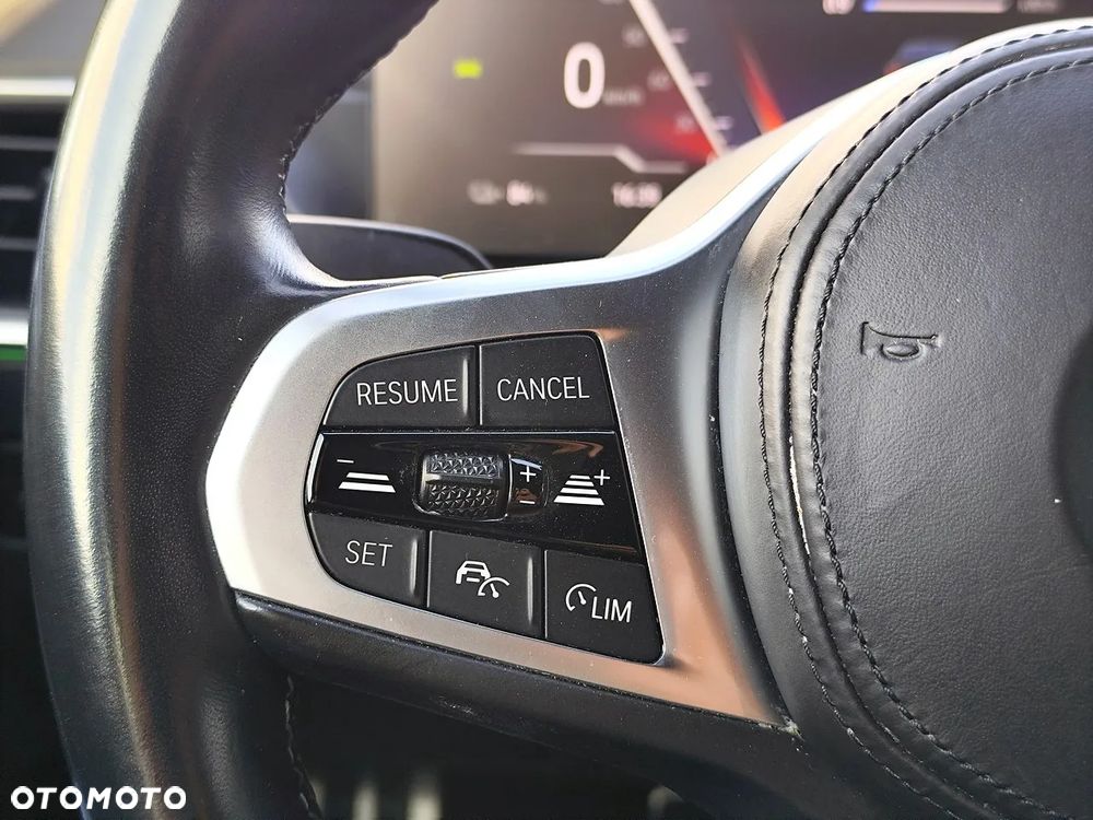 BMW i4 - 20