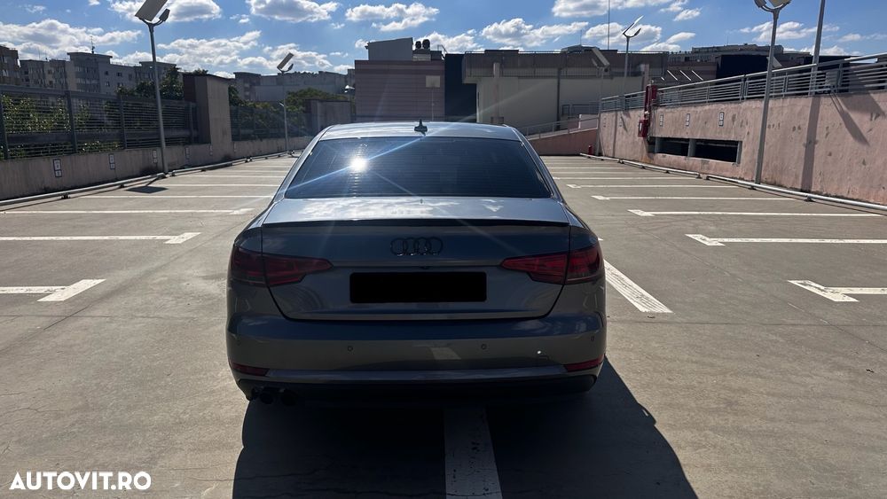 Audi A4 2.0 TDI S tronic Sport - 2