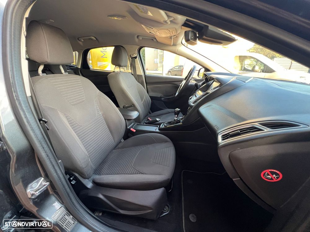 Ford Focus 1.0 SCTi Titanium - 11