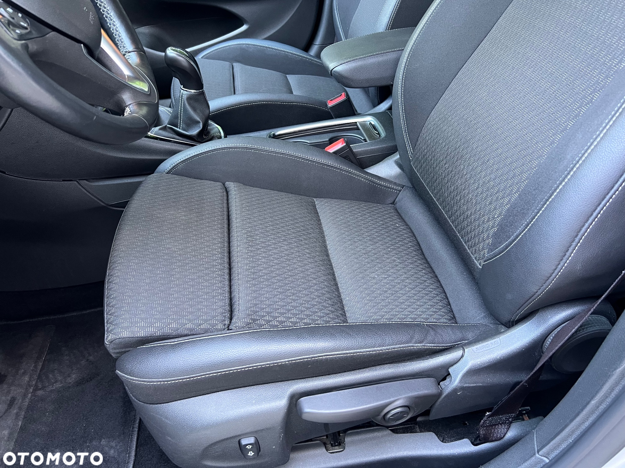 Opel Astra 1.6 CDTI Sports Tourer Active - 10