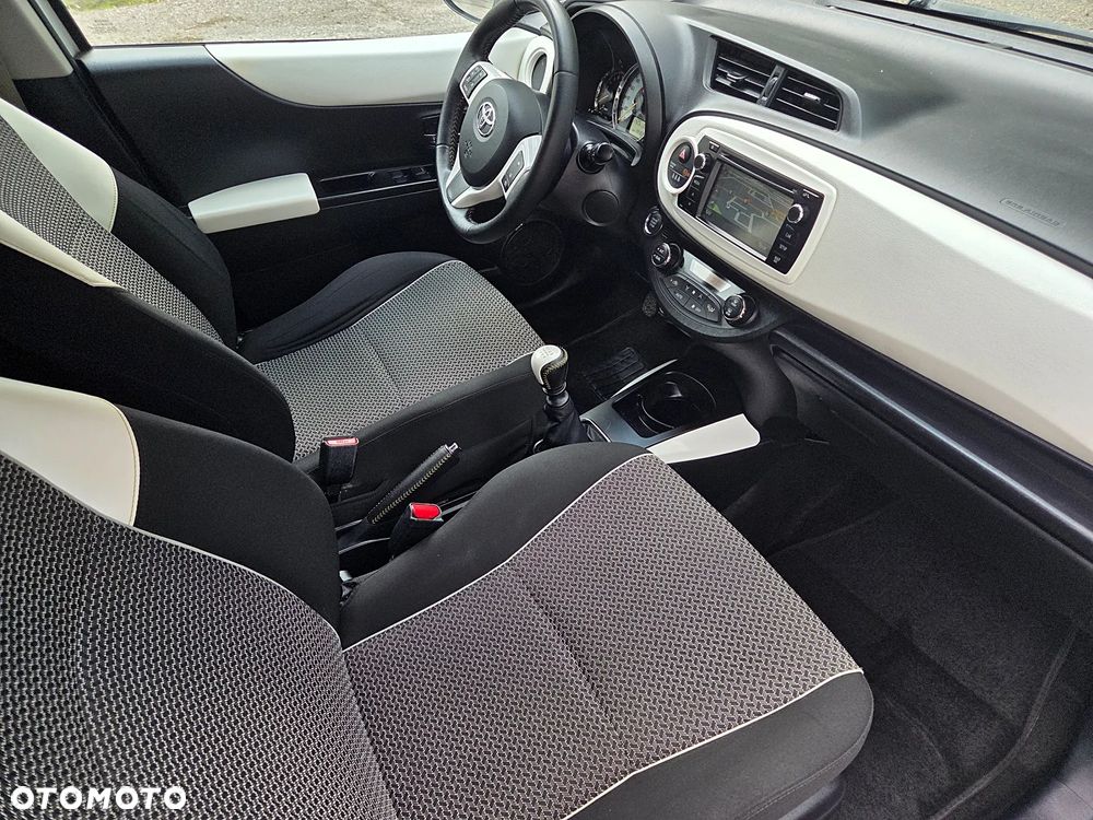 Toyota Yaris 1.33 VVT-i Executive - 9