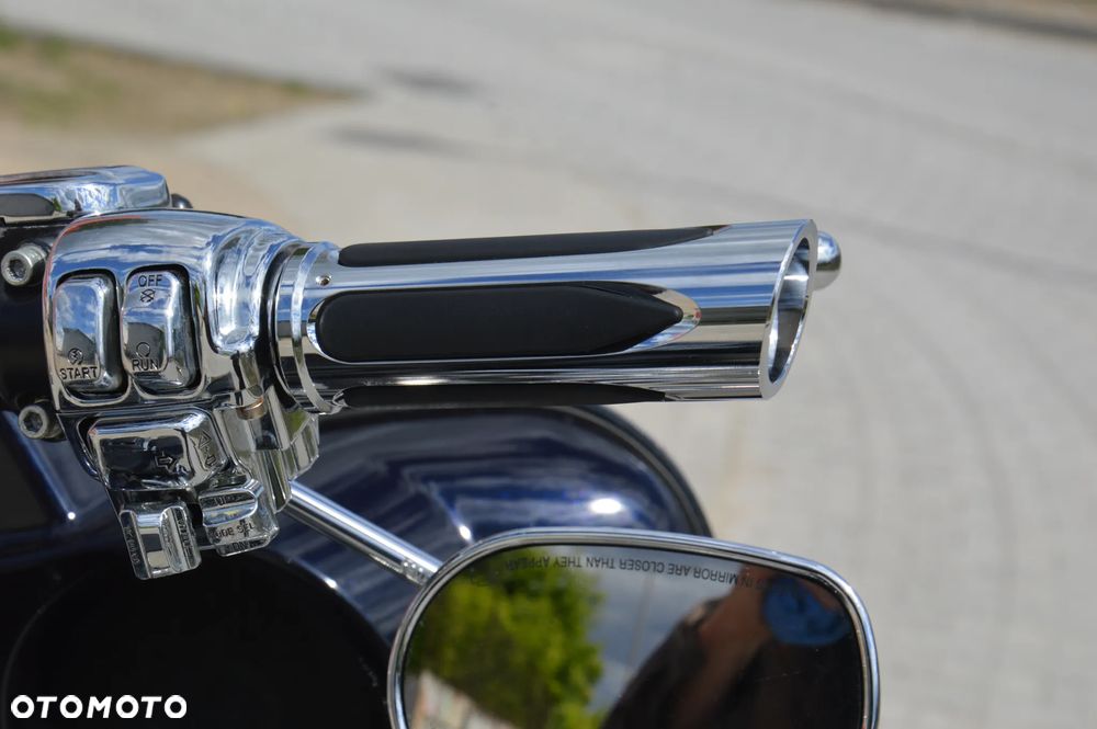 Harley-Davidson Touring Street Glide - 11
