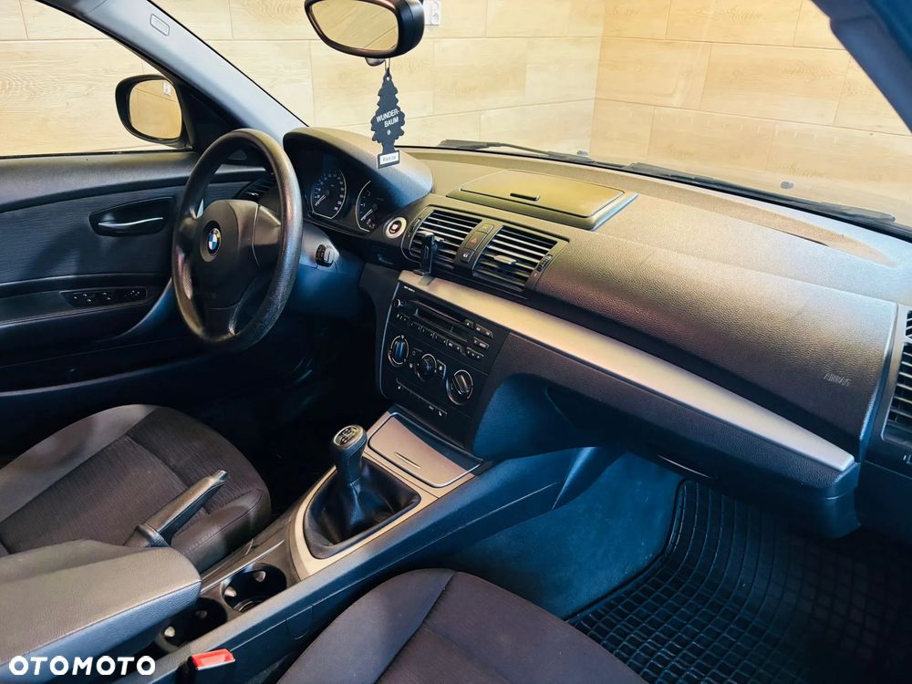 BMW Seria 1 116i - 12