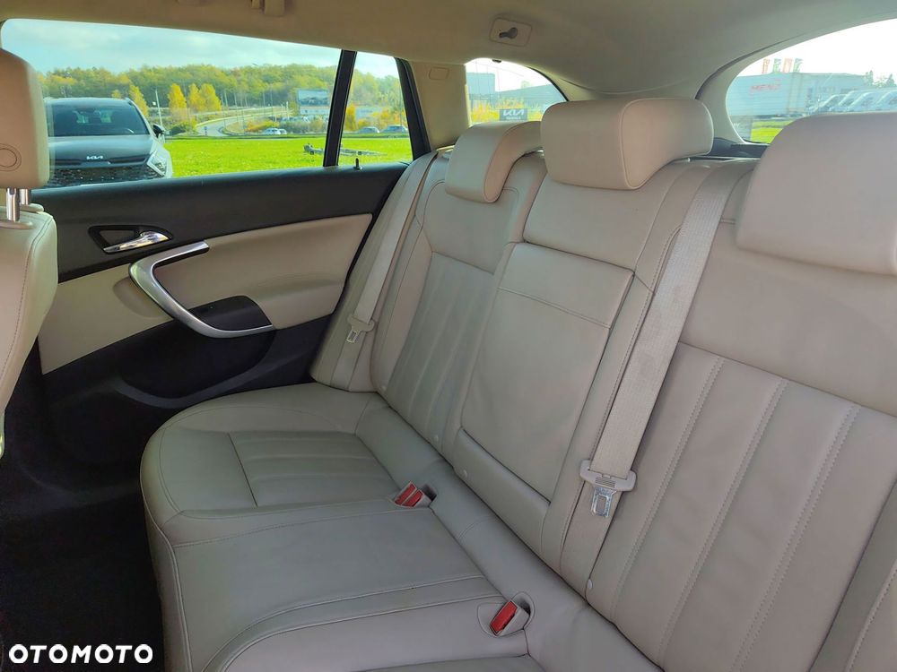 Opel Insignia - 16