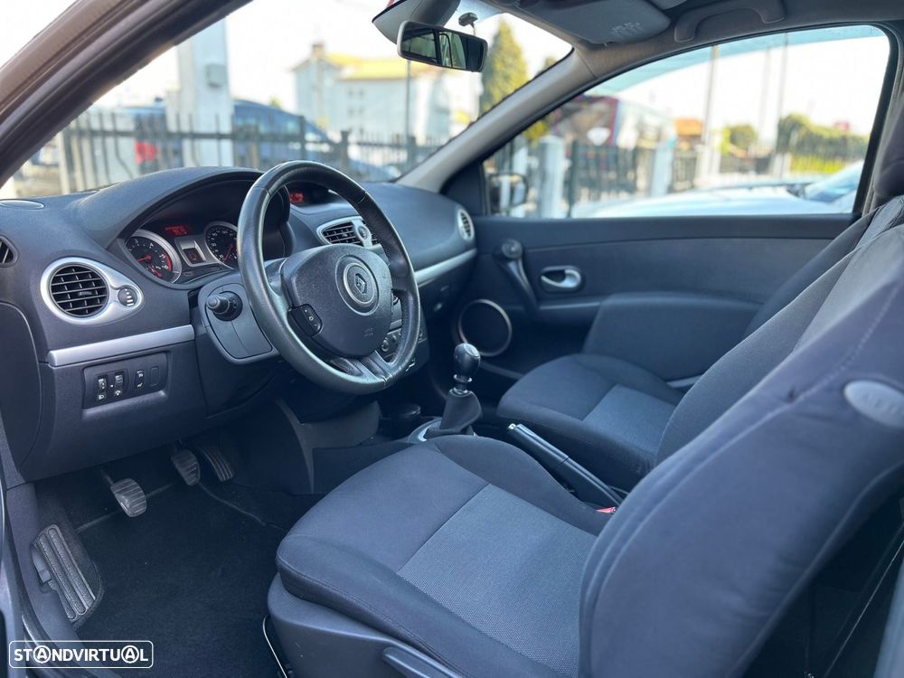 Renault Clio 1.5 dCi Dynamique S - 6