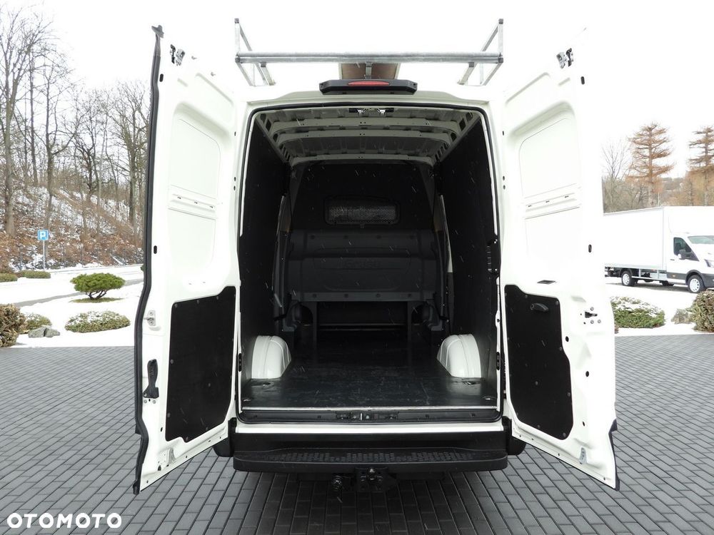 Iveco DAILY 35S14 FURGON BRYGADÓWKA 7 MIEJSC TEMPOMAT  140KM - 13