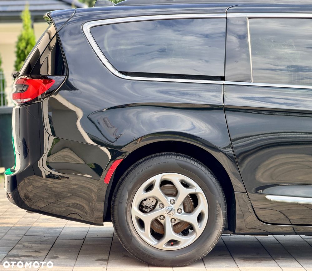 Chrysler Pacifica - 13