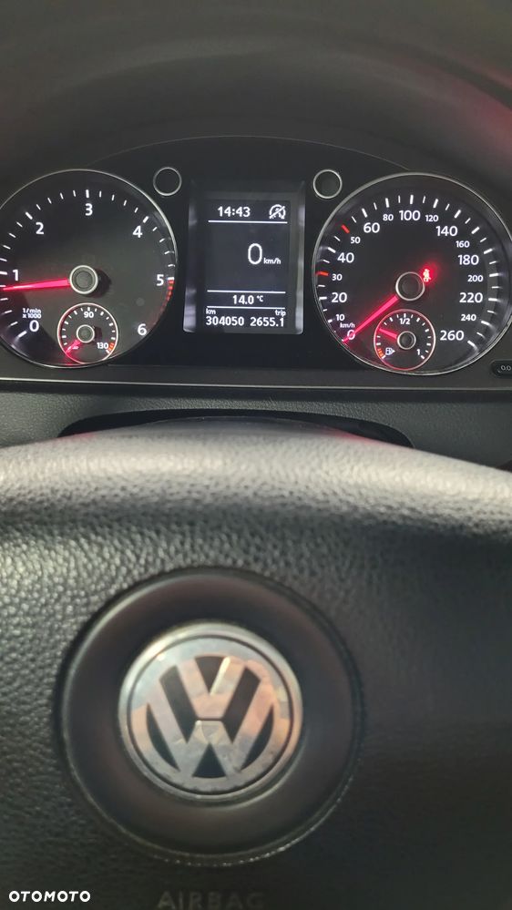 Volkswagen Passat 1.6 TDI DPF BlueMot Comfortline - 2