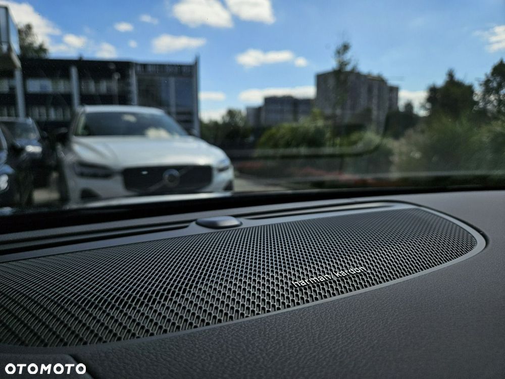 Volvo V60 B4 B DKG Ultra Dark - 27