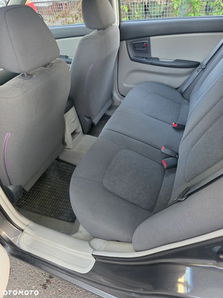 Kia Cerato 2.0 EX - 8