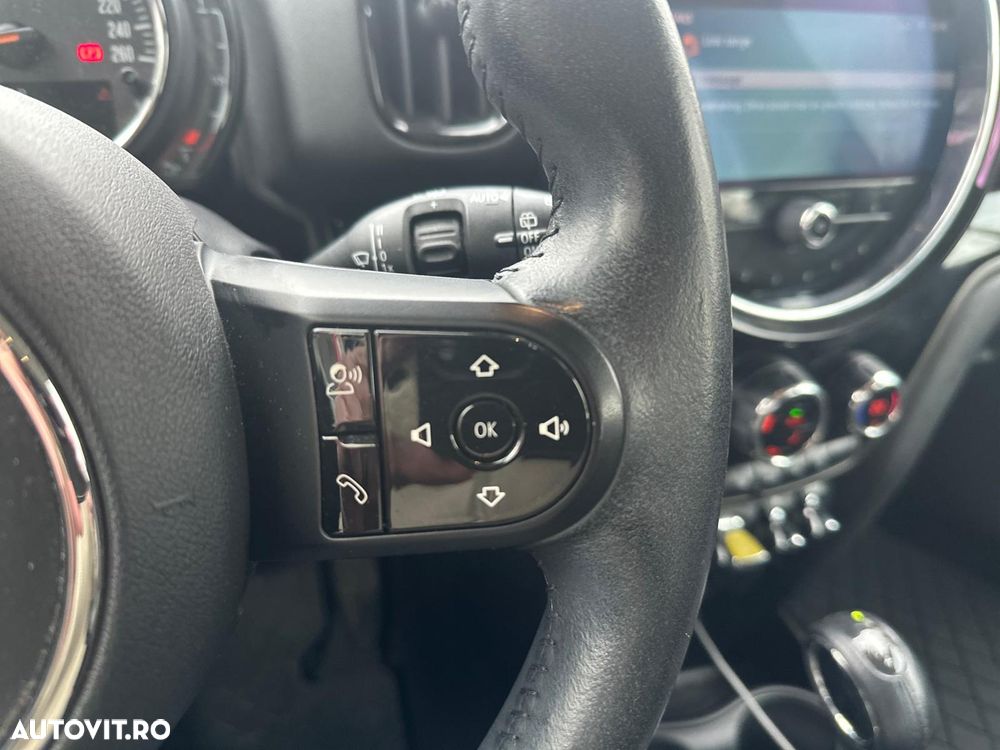 Mini Countryman Cooper S E ALL4 AT - 16