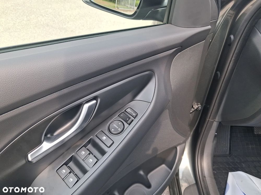 Hyundai i30 1.5 T-GDI 48V Smart - 10