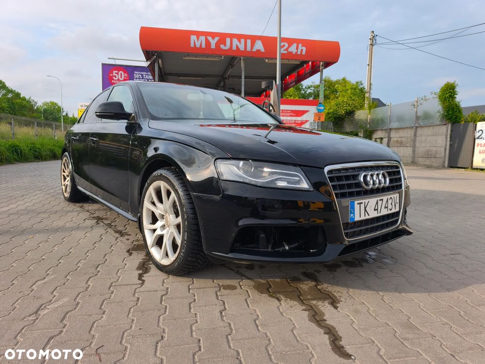 Audi A4 Limousine - 1