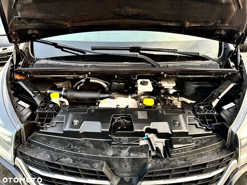 Renault Trafic Grand 2.0 dCi EDC - 11