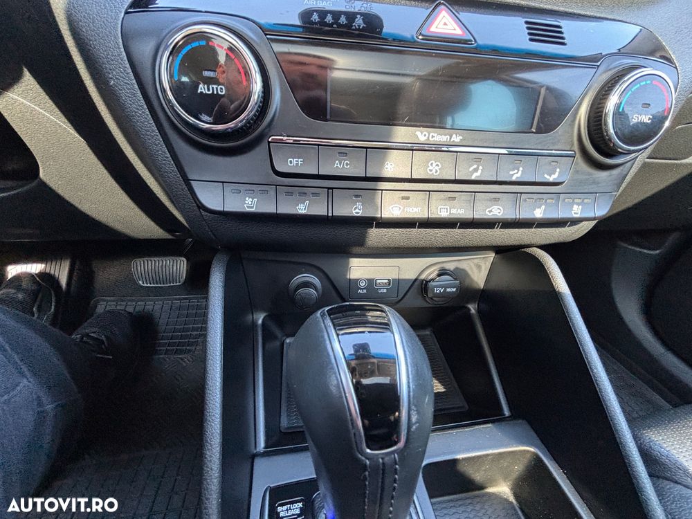 Hyundai Tucson 2.0 CRDI 4WD 6AT Luxury Pack+ - 32