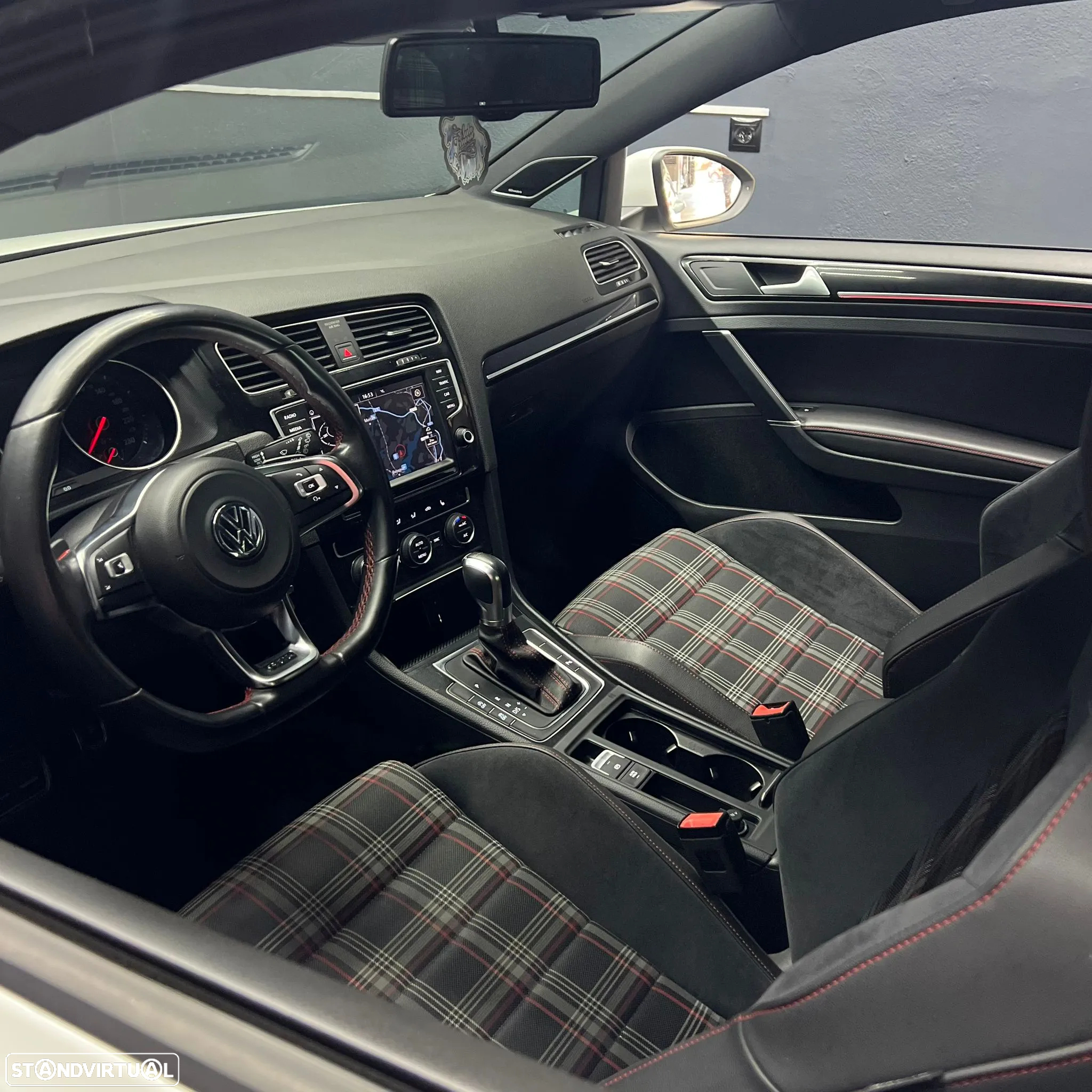 VW Golf 2.0 TSi GTi DSG Performance - 5