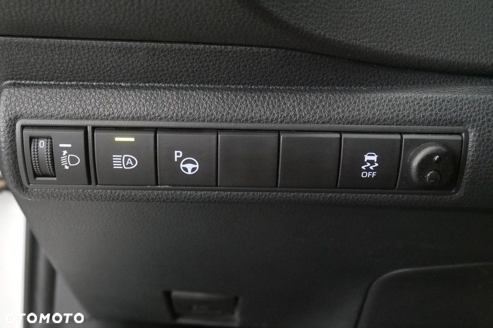 Toyota Corolla 1.8 Hybrid Comfort - 28
