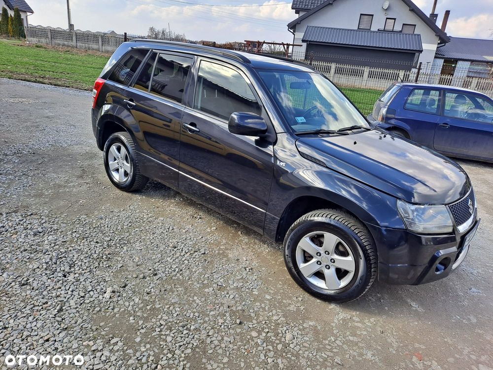 Suzuki Grand Vitara 2.7 V6 - 1