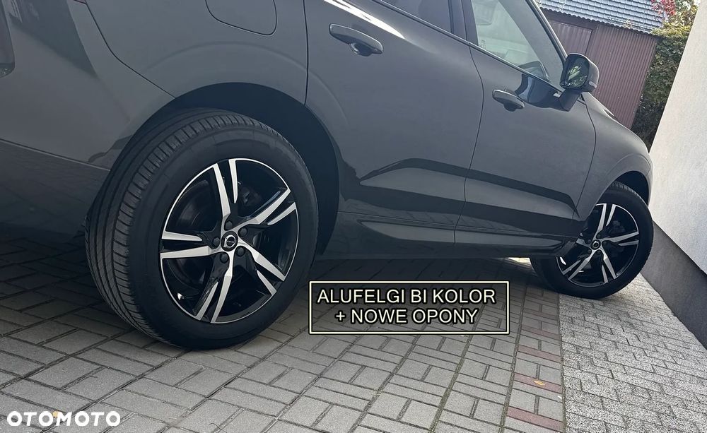 Volvo XC 60 B4 B Plus Dark - 29